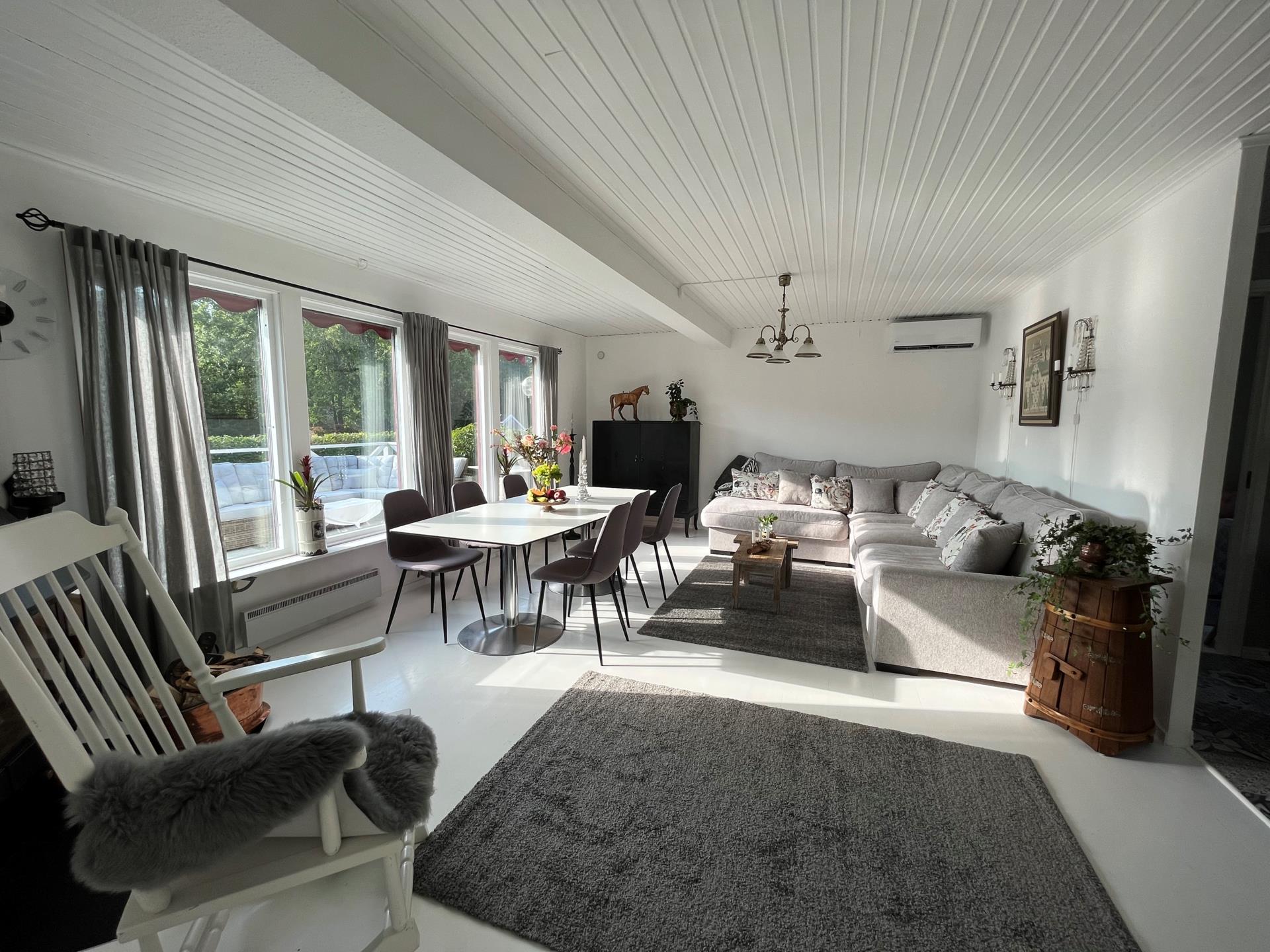 Ett eget litet paradis -med havsnära läge och drömmig trädgård.