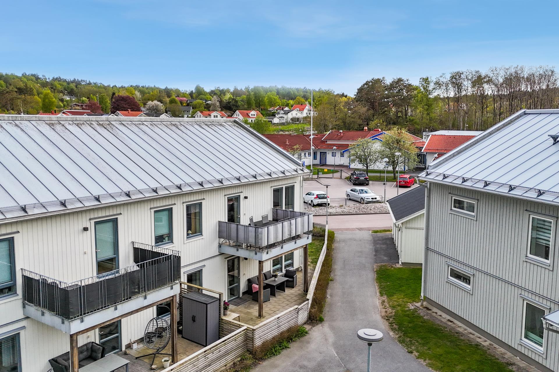 Fantastiskt fin lägenhet med uteplats och egen trädgård!